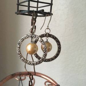 Vintage drop pearly beads earrings